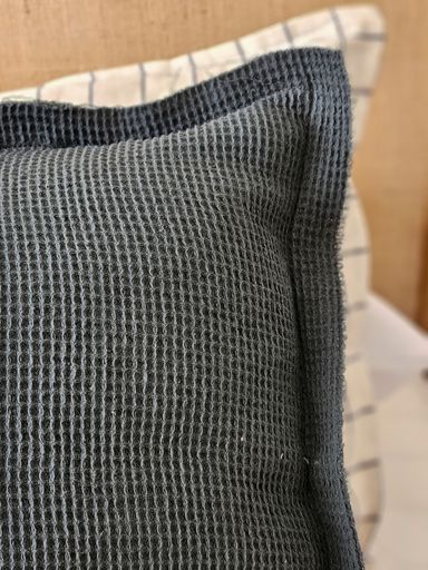 [AAB286.0] FUNDA DE ALMOHADON WAFFLE 50X50 - GRIS GRAFITO - eCommerce 2