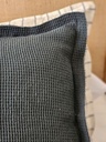 [AAB286.0] FUNDA DE ALMOHADON WAFFLE 50X50 - GRIS GRAFITO - eCommerce 2
