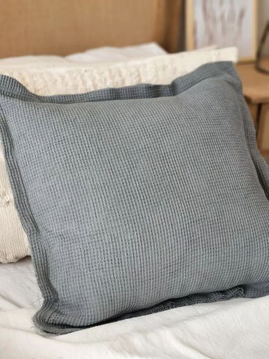 [AA946] FUNDA DE ALMOHADON WAFFLE 60X60 - GRIS ELEFANTE - eCommerce 4