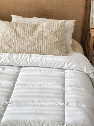 [AA874] EDREDÓN HOTELERO CUADRADOS - QUEEN BLANCO QUEEN (230X230) - eCommerce 2