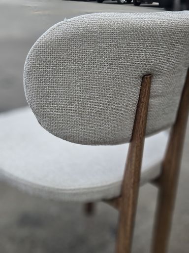 [AAH808] Silla Aura - eCommerce 2