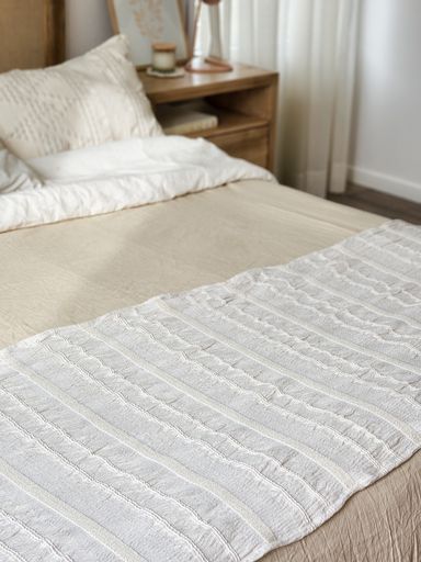 [AA758] CUBREEDREDÓN ARENA/OFF WHITE QUEEN (240X240) - eCommerce 2