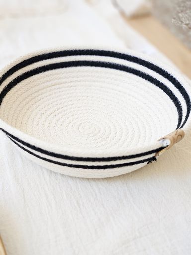 [AAA884.0] BANDEJA DE ALGODON CRUDO Y NEGRO 22CM - eCommerce 2