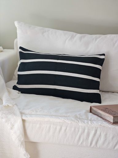 FUNDA DE ALMOHADON GAMARRA NEGRO-OPTICO 60X40