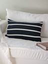 FUNDA DE ALMOHADON GAMARRA NEGRO-OPTICO 60X40