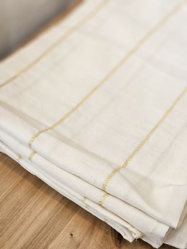 MANTEL LUREX DORADO 250X150