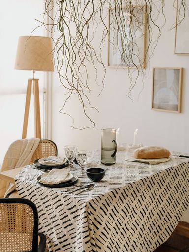 MANTEL TUSSOR PINCELADAS 260 X 150 CM NEGRO