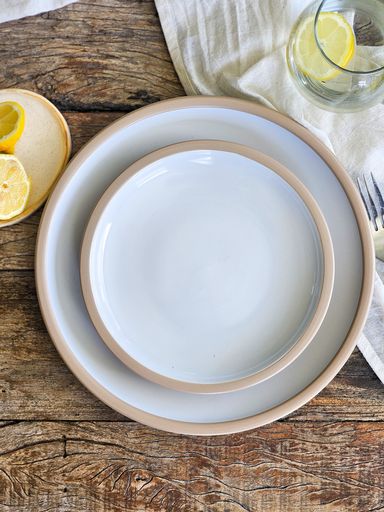 PLATO DE POSTRE TAI BLANCO Y BEIGE 20 CM