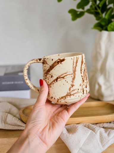 Mug jaspeado Canela