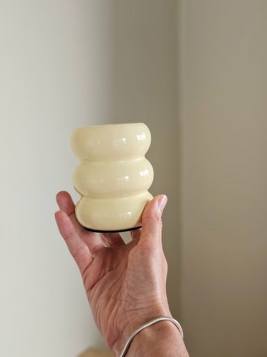 [AAH885] Florero Rolls beige 10x8 cm