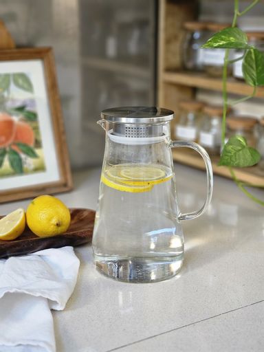Jarra Recta con Tapa Metalica 1,5l