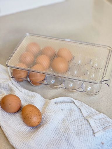 Huevera para 15 huevos con tapa rayada 37x15x7,5