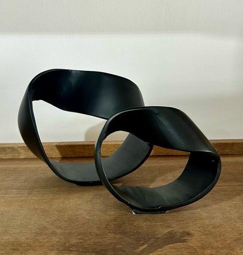 ADORNO DE MESA TRIANGULO SMALL BLACK