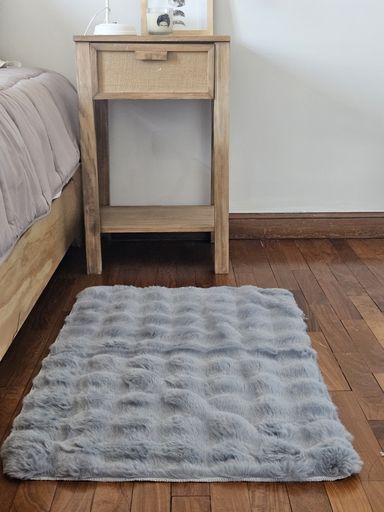 ALFOMBRA PELUCHITO CON RELIEVE 60X90 CM GRIS