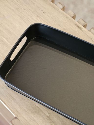 BANDEJA RECTANGULAR METALICA NEGRA CHICA