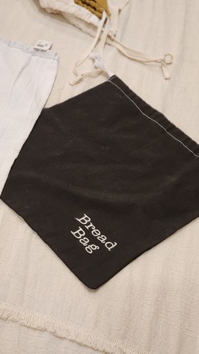 BOLSA DE PAN BORDADA NEGRO