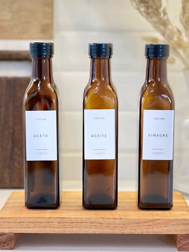 BOTELLA CON PICO AMBAR ACETO