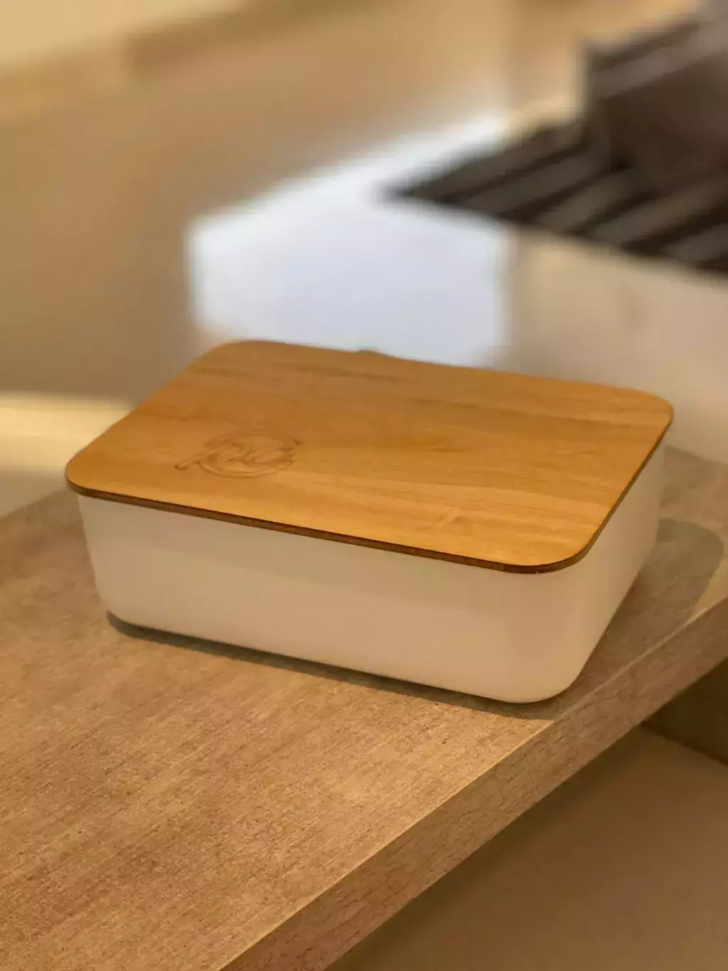 CAJA CON TAPA DE MADERA 2.7 LITROS BEIGE