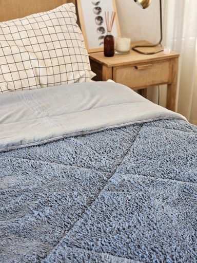 EDREDON FLANNEL CON CORDERITO KING Gris Perla